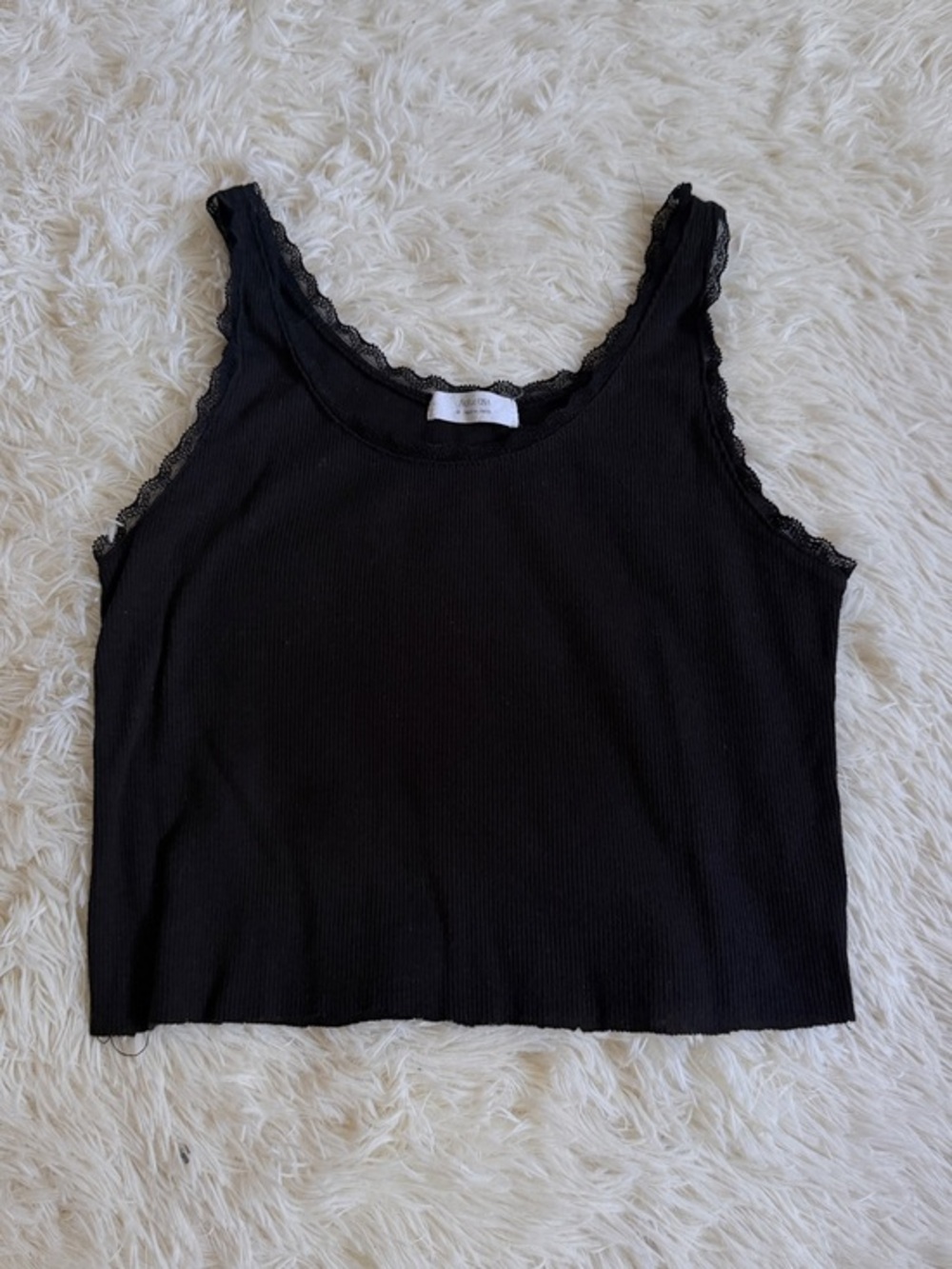 Active USA Black Ribbed Lace-Edge Crop Tank